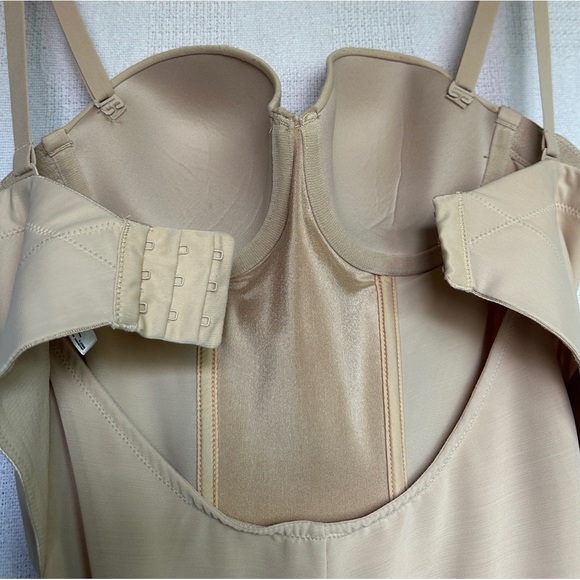 Maidenform Cream Shapewear Bodysuit with Underwire Support - Picture 5 of 13